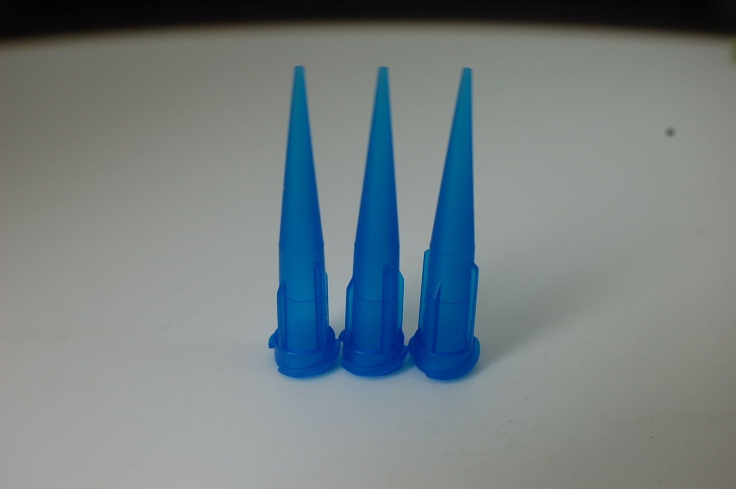 20 Pieces 22 Gauge Royal Blue Non-medical Tapered Tip Nozzles, for Luer lock, Glue, Oil, Paint, Ecig