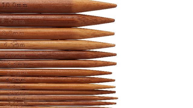 Relaxdays breinaalden set, 75 stuks, voor sokken, 15 groottes, 2 tot 10 mm, bamboe, natuur