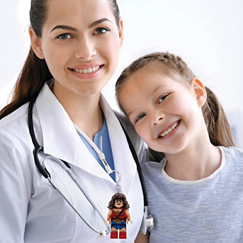 Lego DC Superheroes - Wonder Woman Porte-clés Lampe de Poche LED pour Les Fans de DC - Jouet Fantaisie pour Enfants - Figurine de 76 mm (KE117H) - 2 Piles CR2025 incluses