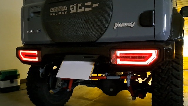 ジムニー JB64 シエラ JB74 スモーク シーケンシャルウインカー テール Amazon | JB64 ジムニー/JB74 シエラ Gタイプ LEDテール 流れる
