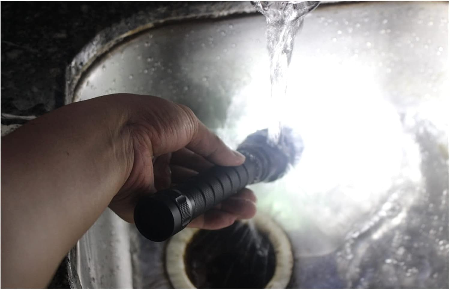 Underwater Lights Underwater 100m Diving Flashlight 8000 Lumen 5X XM-L L2 Dive Flash Light Light Lamp Torch for Outdoor Exploration Under Water Sports (Emitting Color : A Size : 1) (A 1)