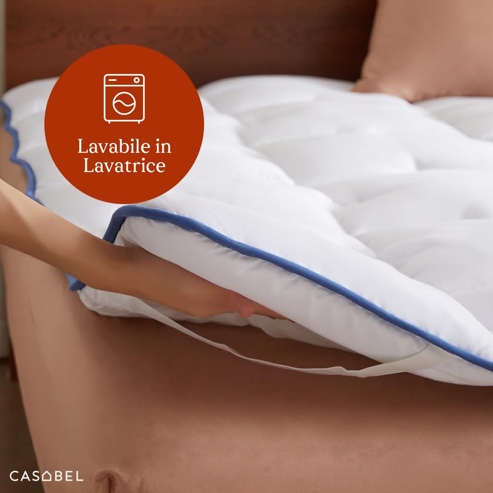 CASABEL Topper Matrimoniale 140x190 cm - Topper Materasso Matrimoniale Imbottito 140x190 - Ultra Morbido, Lavabile e Antiacaro - Coprimaterasso per Letto e Divano Letto