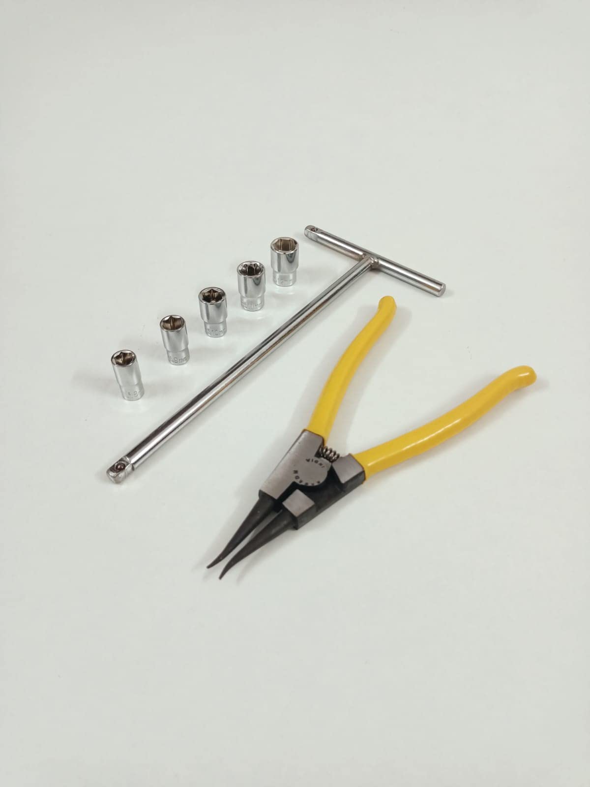 4 MECH 1/4" Socket Wrench Set - Chrome Vanadium Steel -16
