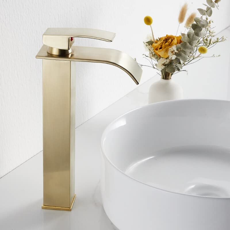 Robinet d'évier mitigeur design or pour rénovation salle de bain