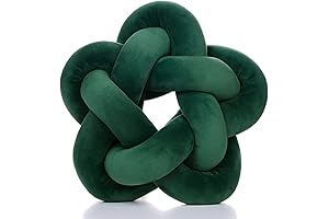 Emerald Green Oasis: Knotted Star Throw Pillow for a Serene Haven