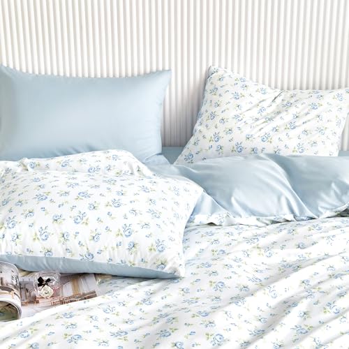 Image of Wake In Cloud - Floral Comforter Set, Coquette Cottagecore Aesthetic Flower Shabby Chic Pattern for Women Teen Girls, Soft Lightweight Bedding, 3 Pieces, White Blue, Queen Size