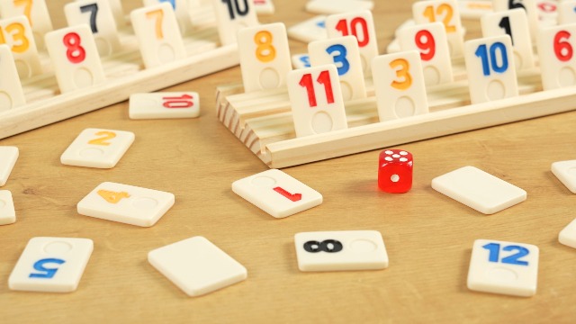 Amazon.com: uvcany Rummy Cube 8 Player Edition with 8 Wooden Racks