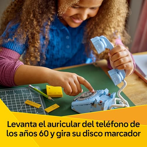 Miniatura 4 de LEGO Creator 3 en 1 Teléfono Retro de Juguete con Dial Giratorio - Se Transforma en Teléfono de los 80 o 2 Móviles de los 2000 - Regalo para Niñas y Niños de 8+ Años - Decoración de Estantería 31174