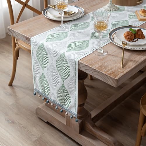 Chemin de table vert avec pompon bicolore 32x140cm pour décoration de cuisine