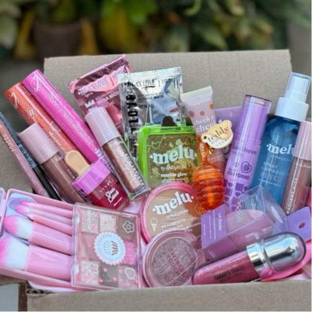 Kit 15 itens Produtos Maquiagem, Acessórios, Skin Care, Capilar Diversas Marcas