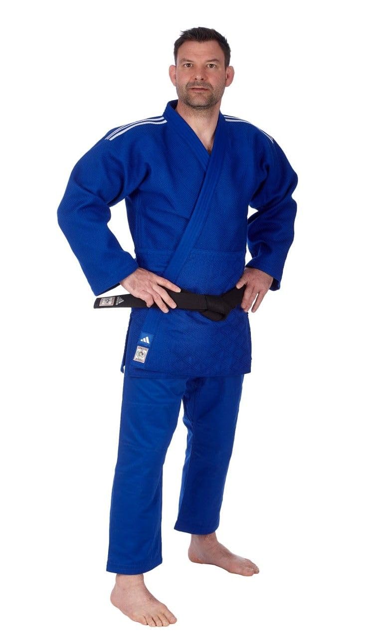 adidas Judoanzug J700 Champion III IJF 3 | Wettkampf Judo-Gi für Fortgeschrittene | IJF Red Label + Green Label | Stoffgewicht 700g/qm | Körpergröße 140-210 cm | Weiß + Blau | Slim-Fit + Regular