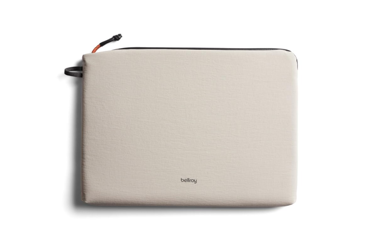 Bellroy Lite Laptop Sleeve, Funda Acolchada de 16 Pulgadas - Ash | Funda para portátil de 16 pulgadas ligera con acolchado slim y protector