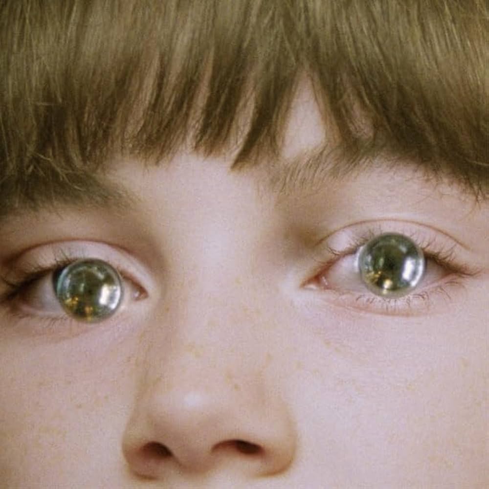 TOMOO　サイン入り　ピンバッジ　レア　非売品　新品　未使用　入手困難　トモオ TOMOO サイン入り ピンバッジ レア 非売品 新品 未使用 入手困難