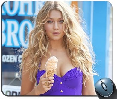 Gigi Hadid v15 Mouse Pad