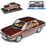 Das Modell befindet sich in einer stilvollen passenden originalen Model Car Group Verpackung, mit abnehmbarem Sockel.