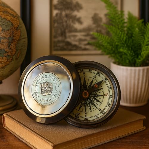 Brújula de bolsillo marina vintage 1920 de latón con tapa grabada instrumento náutico antiguo miniatura 2