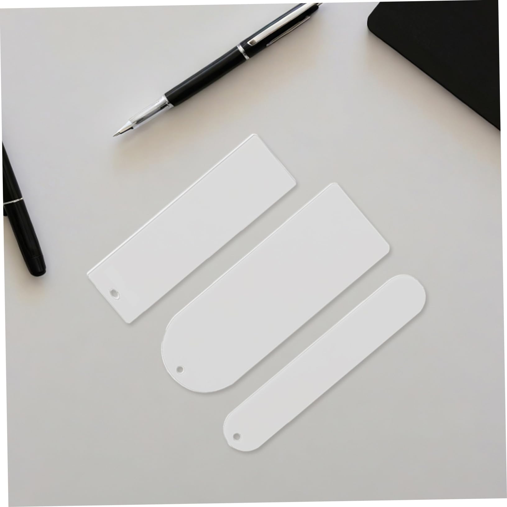 Segnalibri in Acrilico con Nappe per DIY Segnalibri Vuoti Lucidi per Appendere Kit per Donne Studenti e Amanti dei Libri