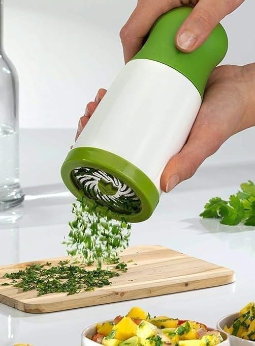 Herb Grinder Compact Manual Herb and Spice Grinder Vegetable Cutter Coriander Kitchen Accessories