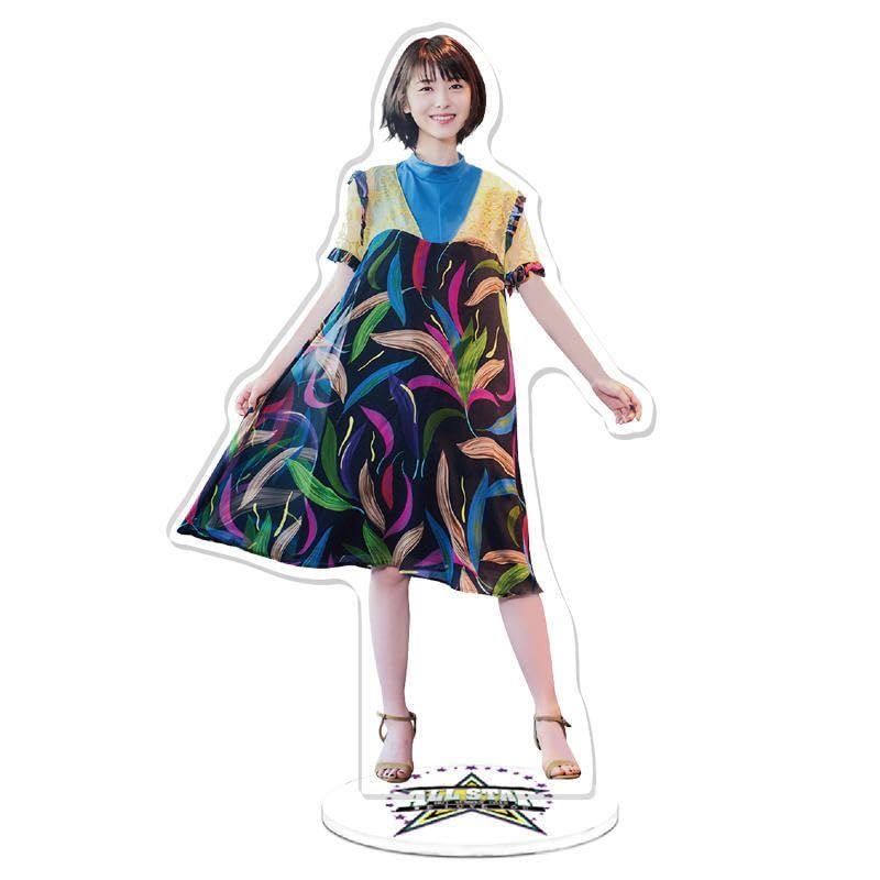Amazon.co.jp: 浜辺美波さんアクリルスタンド : おもちゃ