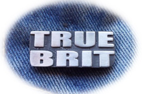 Stoneys Badges True Brit - Broche de solapa con diseño del orgullo británico patriótico