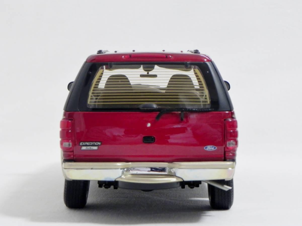 レア！　フォード　エクスプローラー　エディバウアー　1/24 アメ車　ミニカー MOTORMAX アメ車 ミニカー 1/24 SUV フォード エクスプローラー