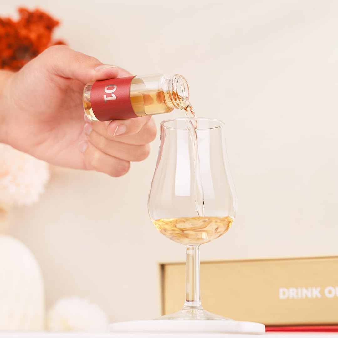 World of Spirits Adventskalender 2025 - ein Mix von 24 außergewöhnliche Spirituosen von Rum, Gin, Whisky, Tequila, Ouzo etc. aus aller Welt inkl. Blind Tasting, hochwertiges Booklet und Video Tasting