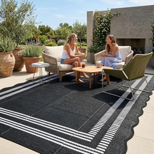 Garvee Waterproof Outdoor Rug 8x10 Scalloped Geometric Foldable Plastic Straw Patio Camping Rug Outdoor RV Carpet for Deck Camper Porch Balcony Backyard Picnic Beach Black and White