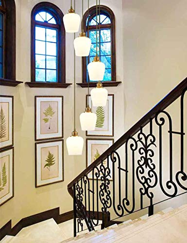 Chandelier escalier en spirale pour éclairer un grand duplex