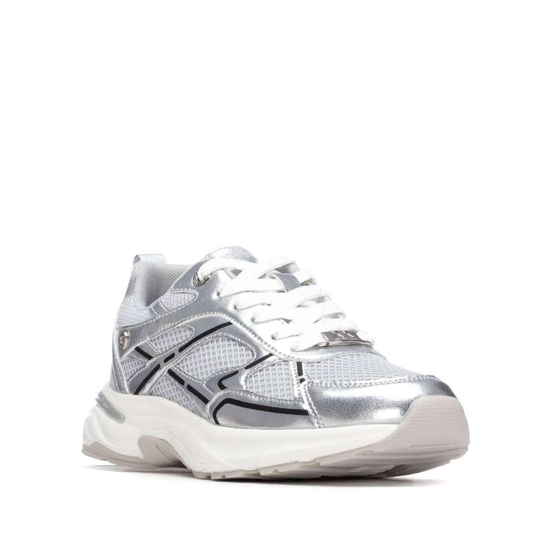 XTI - Sneakers Kobiety - Wygodne i wszechstronne obuwie – moda casualowa