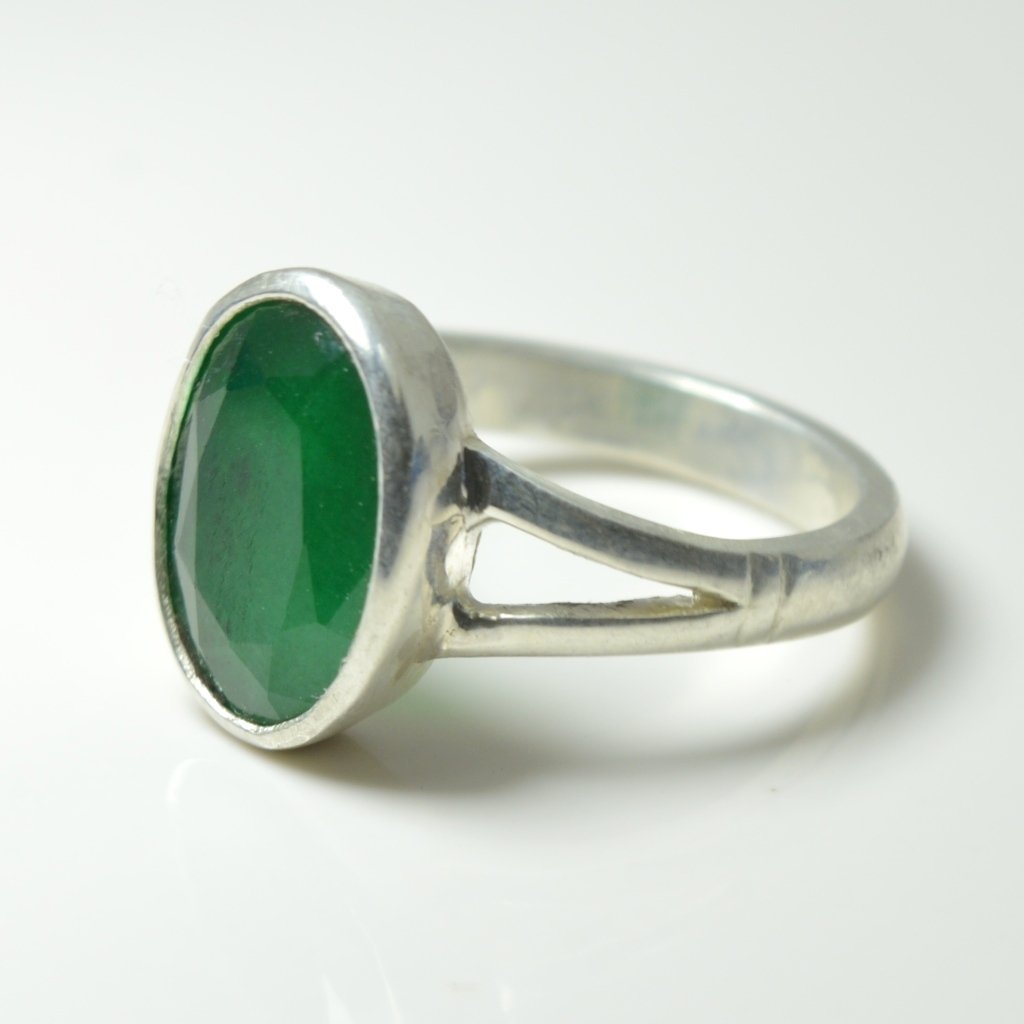 55Carat Unisex NA plata de ley talla ovalada verde esmeralda