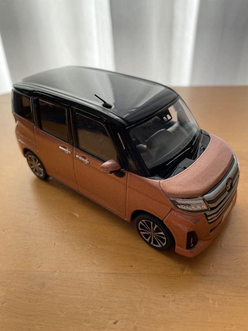 Amazon.co.jp: トヨタ ROMMY 130色見本 ミニカー 店頭展示用 Amazon.co.jp: トヨタ ROMMY 130色見本 ミニカー 店頭展示用