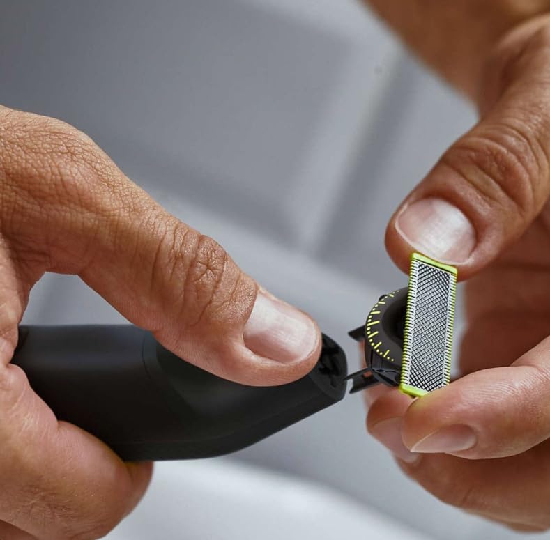Image of Philips OneBlade Pro 360 Trimmer & Shaver