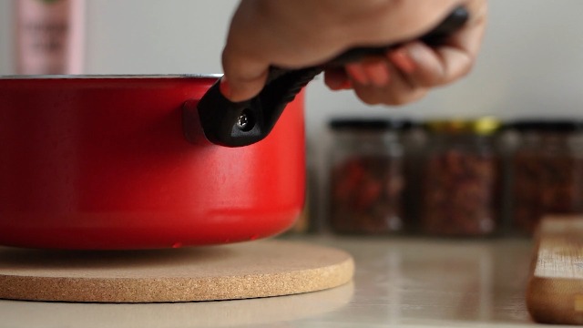 Belle Vous Salvamanteles para Ollas Calientes Redondos de Corcho (Pack de 4) 21,6 cm de Diámetro,1 cm de Grosor… - Imagen 8