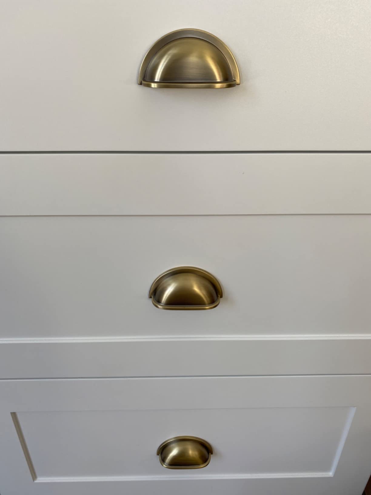 AmazonBasics Traditional Bin Cup Drawer Pull Knobs, 3.43 Inch Length, 3