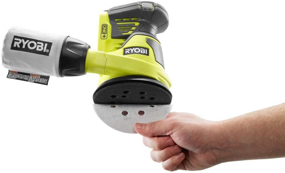 Attaching a sanding disc to the Ryobi P411 sander