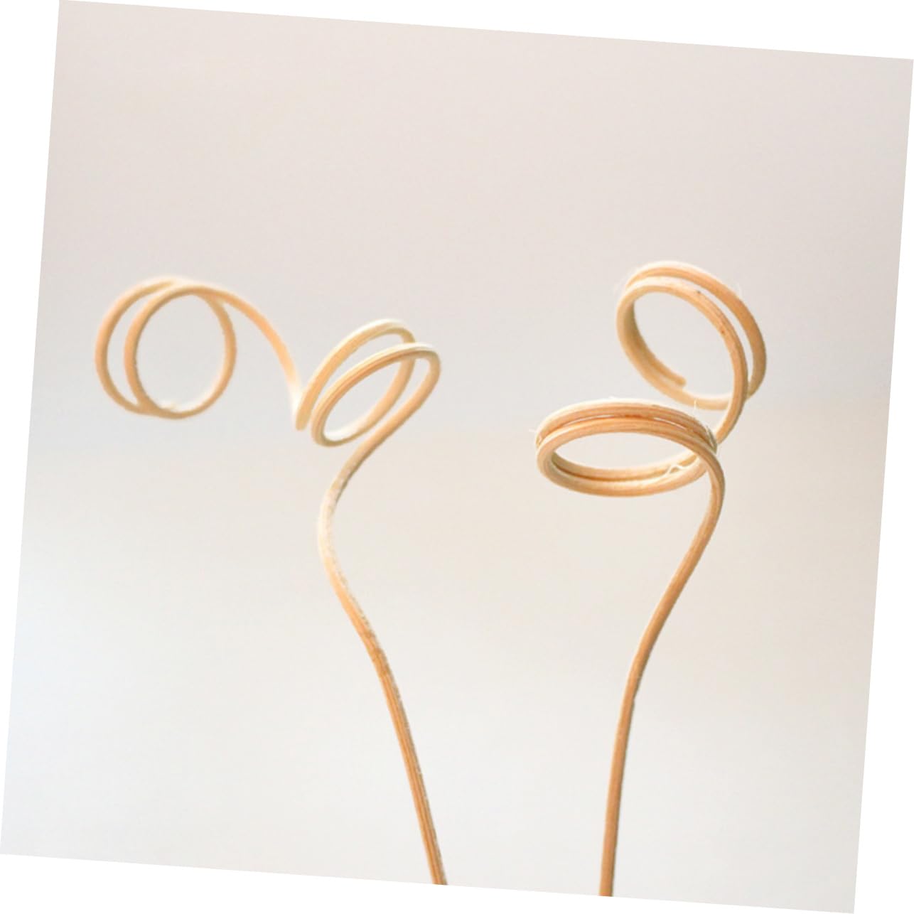 Amosfun 20pcs Wavy Rattan Diffuser Sticks Fire Accessories for Diffuser Large Reeds for Home Office Wedding Decor