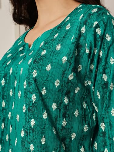 Image of Clovia Women's Rayon Printed Top & Pyjama Set