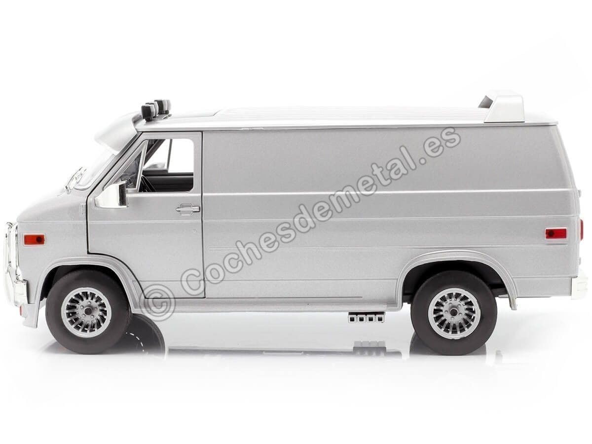 Amazon | 1/18 1983 GMC Vandura バンデューラ GREENLIGHT | ミニカー 