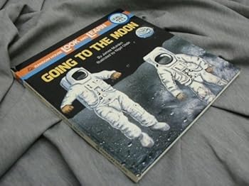 Hardcover GOING TO MOON (Random House Look and Learn Books, Level 2) Book