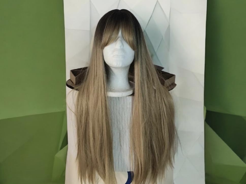 Perruque 32 pouces lisse avec frange pour changer de look instantanément sans abîmer vos cheveux