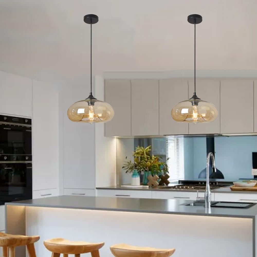 Lampadario a sospensione in vetro in stile nordico minimalista.