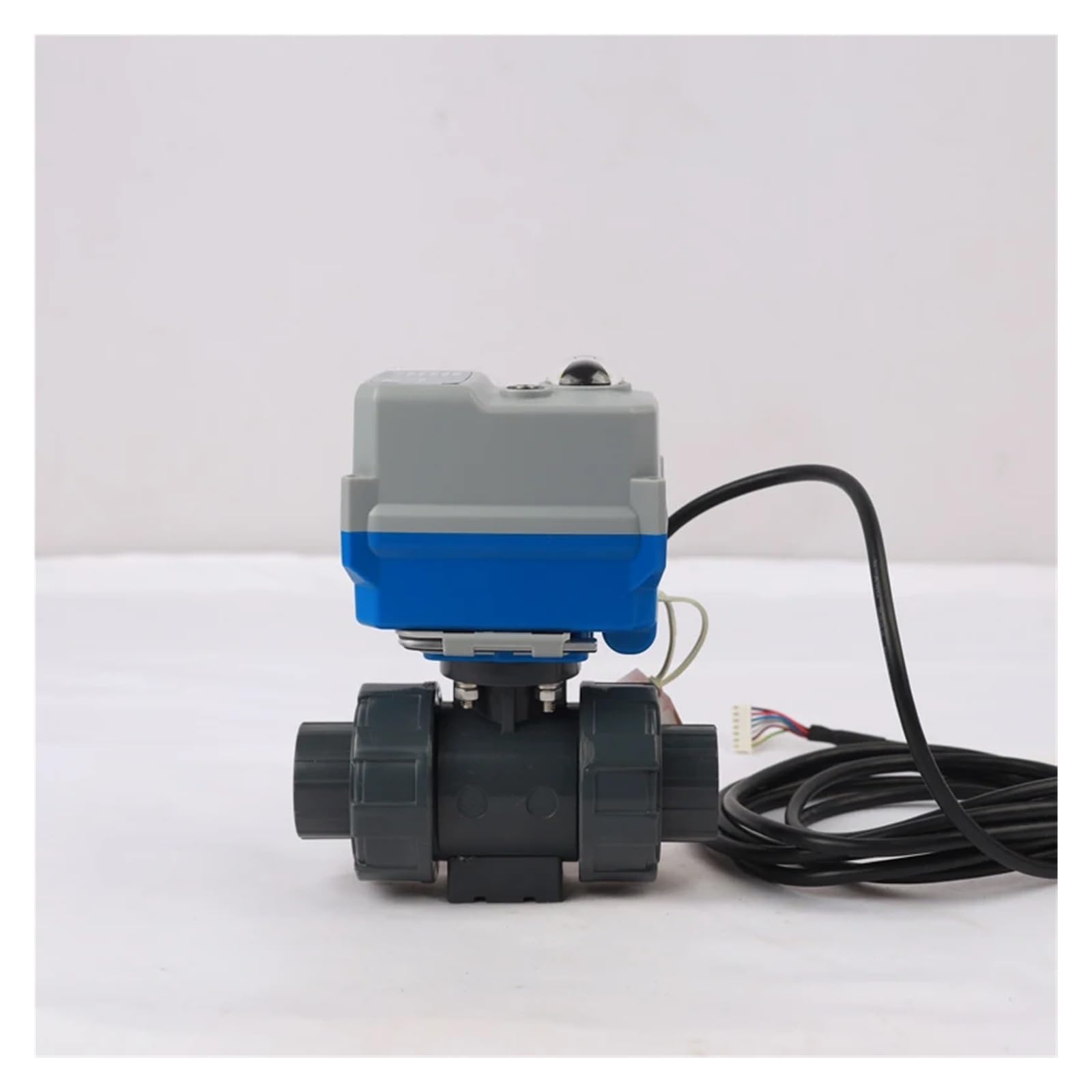 Vanne automatique de traitement de l'eau en plastique DN80 à 2 voies 24V et 230V