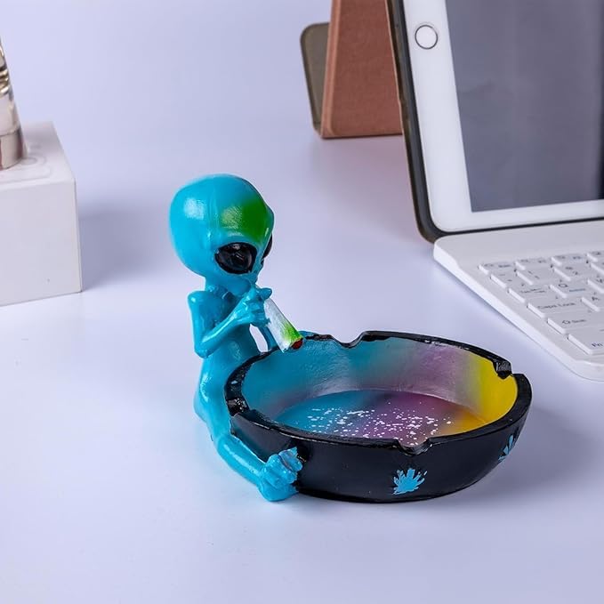 Big Creative Alien Smoking Ashtray Decorative Room Accent – Bada Size Space Theme Showpiece for Home, Desk, Gamer Room Decor, Unique Sci-Fi Style Table Item-image-9
