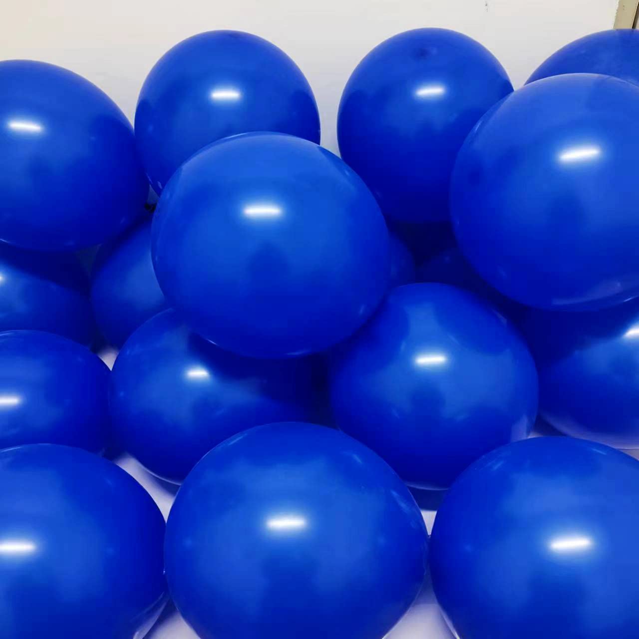 Royal Blue Party Balloons w/Ribbon 12 inch 100 Pack Blue Latex Helium Balloons for Birthday Graduation Decorations