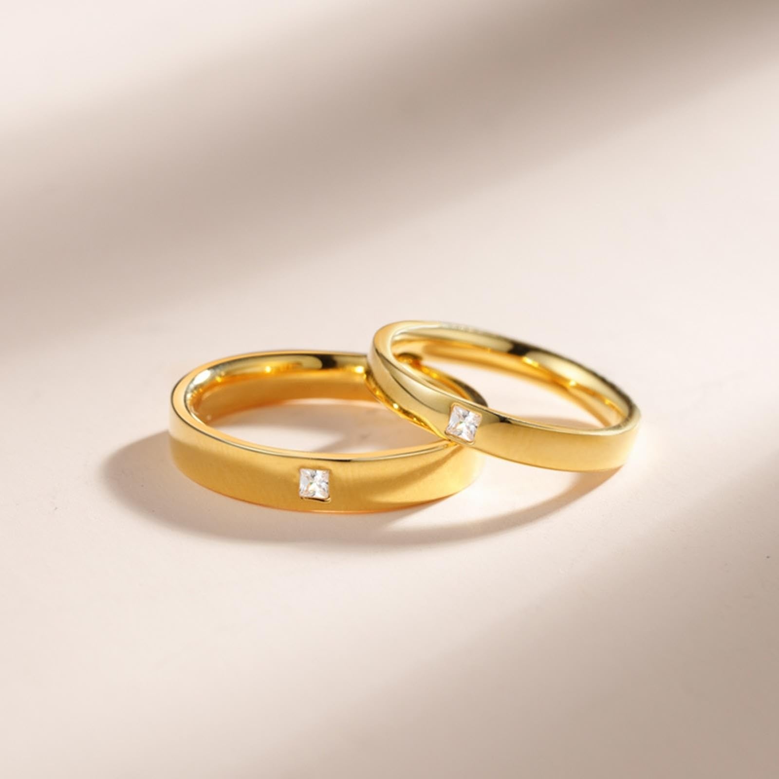 Anillo de boda de oro amarillo de 18 quilates, anillo delicado con incrustaciones de moissanite anillos mujeres