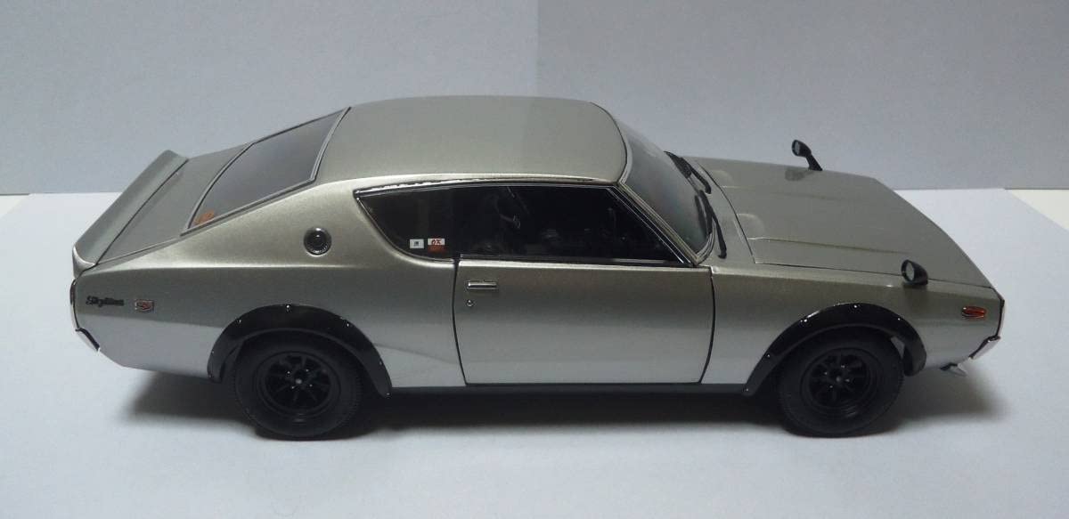 Amazon.co.jp: 京商 1/18 日産 スカイライン 2000 GT-R (KPGC110
