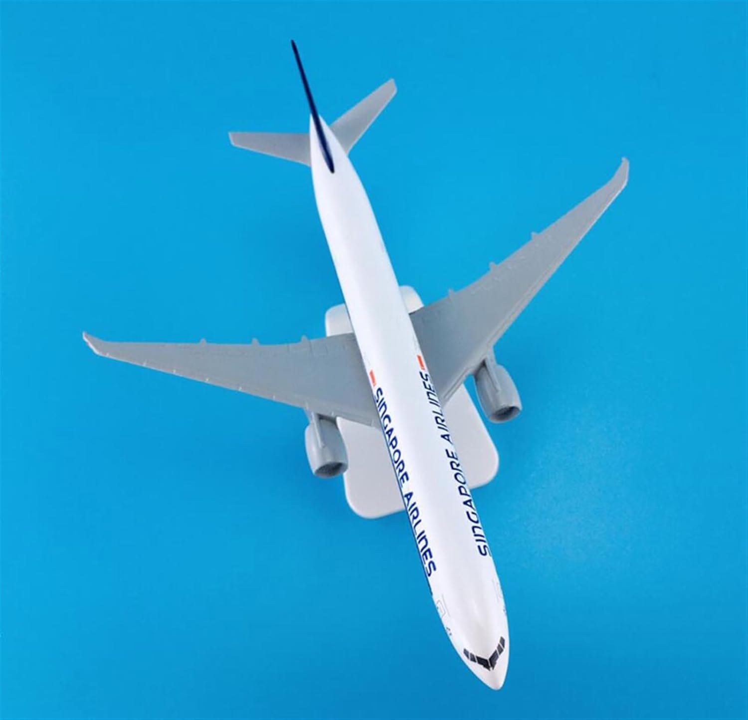 Amazon | 飛行機模型飛行機おもちゃの飛行機模型 20 センチメートル合金金属米国航空ユナイテッドボーイング B777 航空会社 ダイキャスト 飛行機モデルエアウェイズ飛行機航空機ホイール付き | ラジコン・ドローン 通販 飛行機模型飛行機おもちゃの飛行機模型 20 センチ ... 飛行機の模型をコピー 1:400 18.5 センチメートルホイール飛行機航空機ボーイング B777-300 シンガポール航空飛行機モ