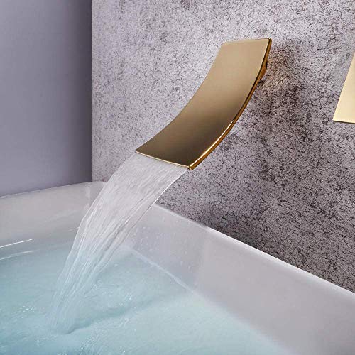 Robinet d'évier cascade à fixation murale pour optimiser l'espace de cuisine