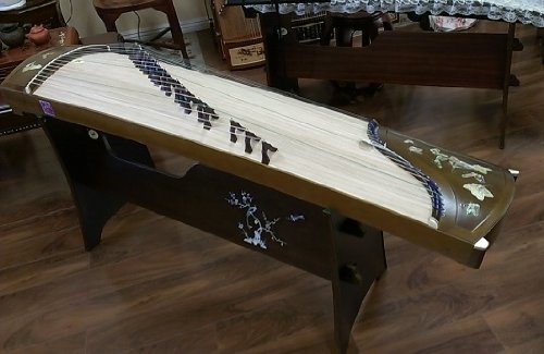 Tianyi Collection Golden-thread Nanmu Guzheng with Mica Inlay - Image 2