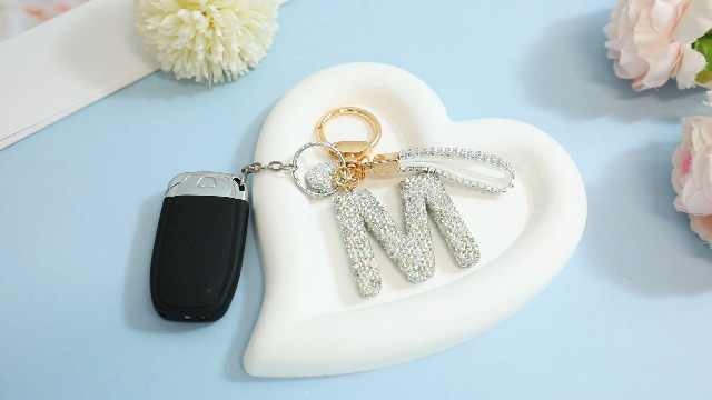 Portachiavi Con Lettera E Cristalli - Regalo Carino Per Donna, Amica, Sorella - Personalizzabile - Foto 7
